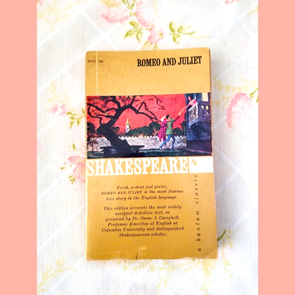♥️ROMEO AND JULIET William Shakespeare Vintage Paperback